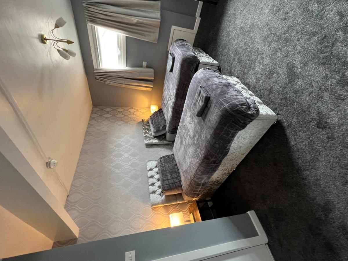 The Lenbrook 3* Blackpool